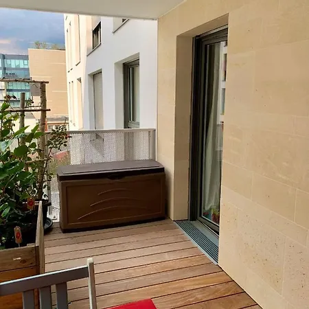 Privee * Courbevoie